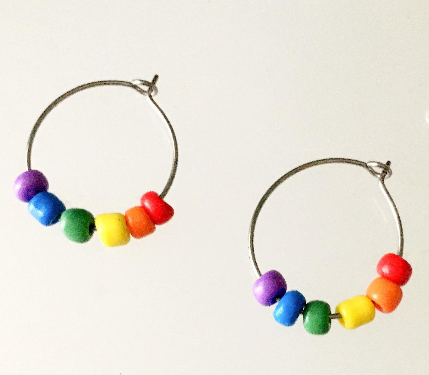 Örhängen Creoler Pride HBTQ Regnbågssmycke Symbol Rostfritt